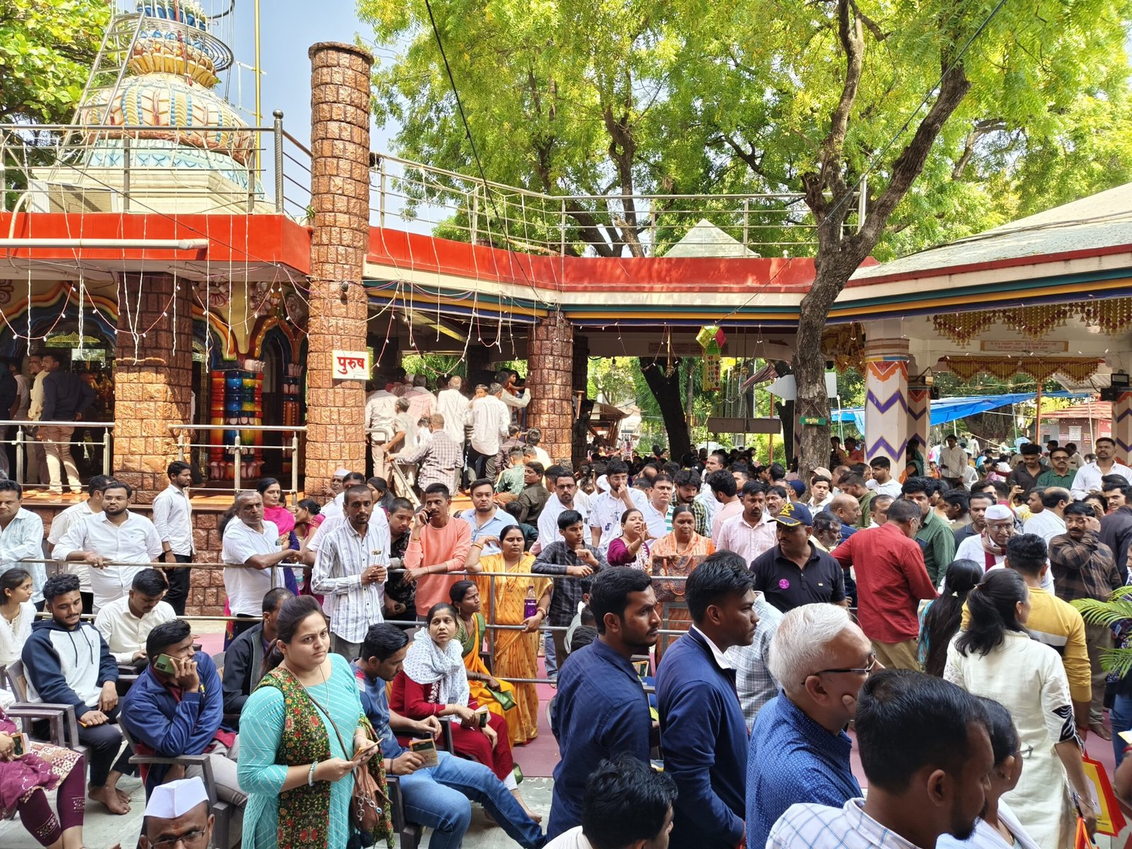 विनायक चतुर्थी (अंगारक योग) निमित्त भाविकांचा लोटला जनसागर